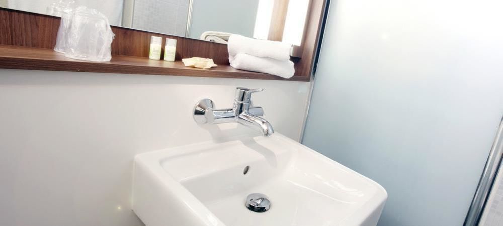 Campanile Le Havre Nord - Montivilliers Hotel Екстериор снимка